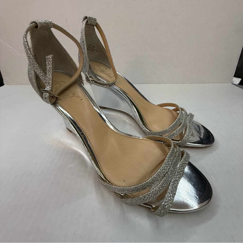 Jewel Badgley Mischka Silver Strappy Heels Size 8